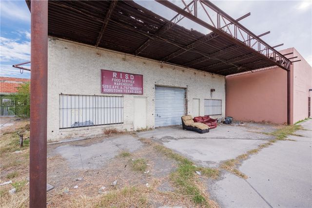 519 E Avenue A, Robstown, TX 78380