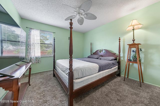 211 Seahorse Circle SE, Melbourne Beach, FL 32951