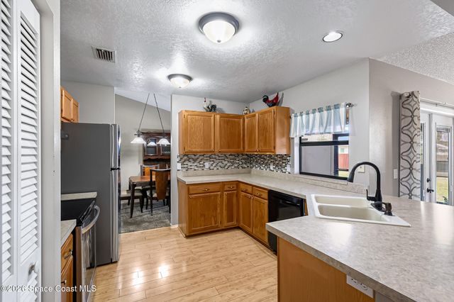 211 Seahorse Circle SE, Melbourne Beach, FL 32951