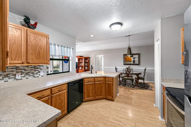 211 Seahorse Circle SE, Melbourne Beach, FL 32951