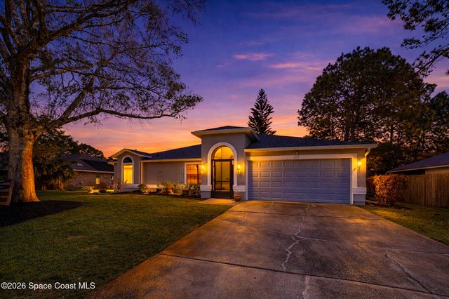 211 Seahorse Circle SE, Melbourne Beach, FL 32951