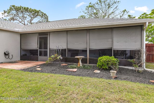 211 Seahorse Circle SE, Melbourne Beach, FL 32951