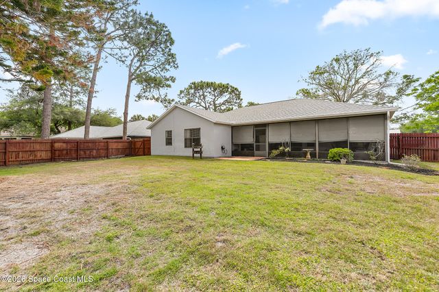 211 Seahorse Circle SE, Melbourne Beach, FL 32951