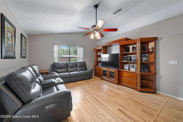 211 Seahorse Circle SE, Melbourne Beach, FL 32951