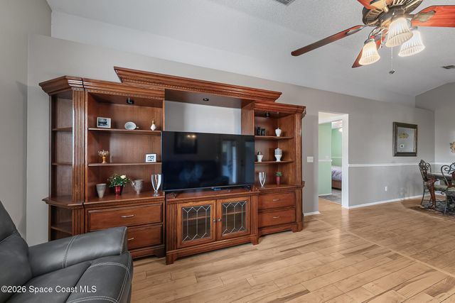 211 Seahorse Circle SE, Melbourne Beach, FL 32951