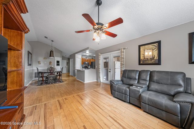 211 Seahorse Circle SE, Melbourne Beach, FL 32951