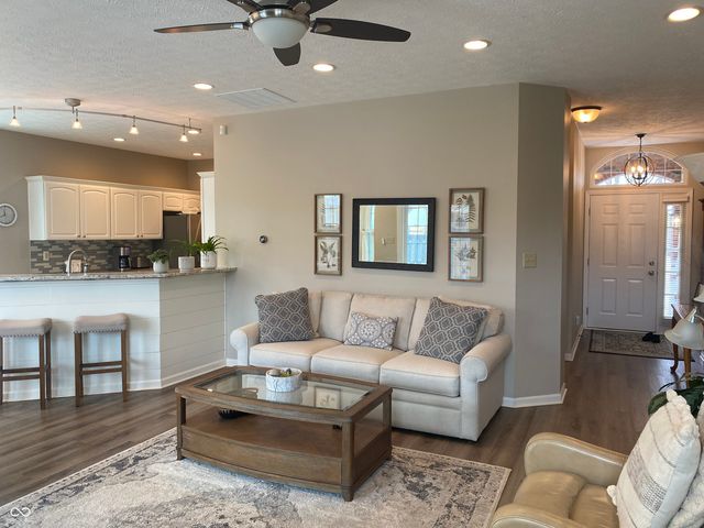 604 Beaverbrook Drive, Carmel, IN 46032