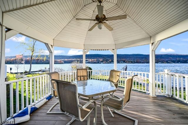 59 Forest Lake Dr, West Milford Twp., NJ 07421