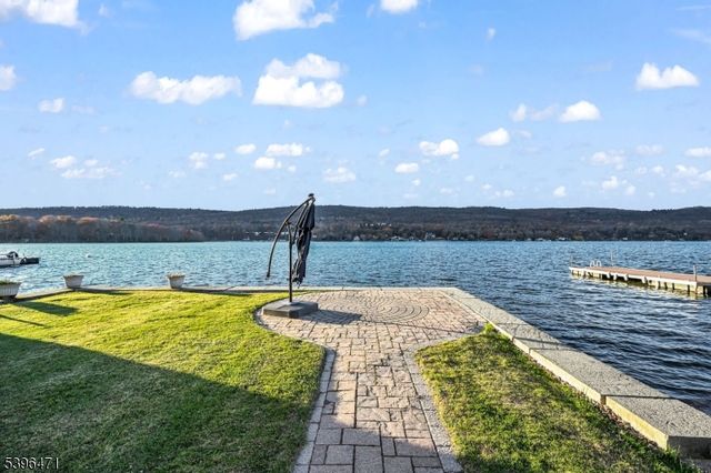 59 Forest Lake Dr, West Milford Twp., NJ 07421