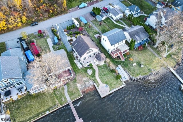 59 Forest Lake Dr, West Milford Twp., NJ 07421