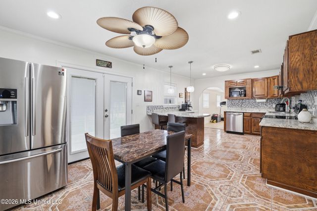 402 Eighth Street, Long Beach, MS 39560