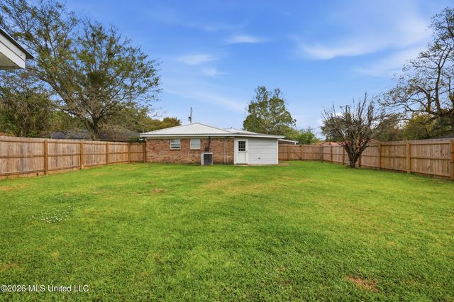 402 Eighth Street, Long Beach, MS 39560