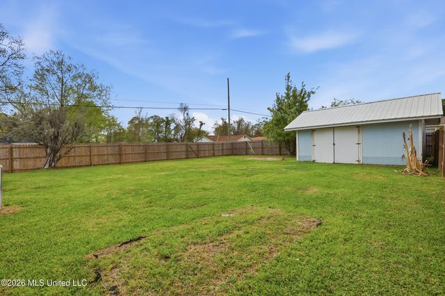 402 Eighth Street, Long Beach, MS 39560