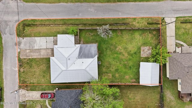 402 Eighth Street, Long Beach, MS 39560