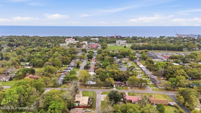 402 Eighth Street, Long Beach, MS 39560