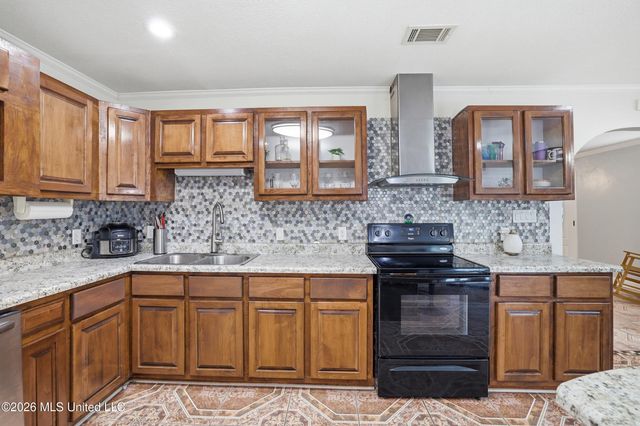 402 Eighth Street, Long Beach, MS 39560