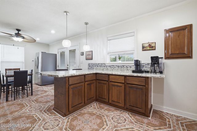 402 Eighth Street, Long Beach, MS 39560