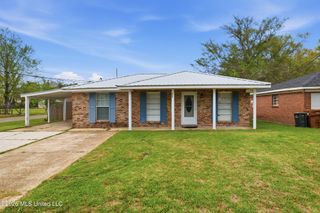 402 Eighth Street, Long Beach, MS 39560