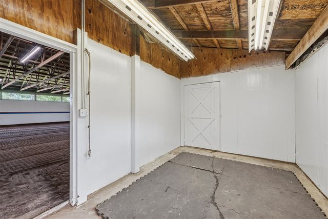 1925 S Bartlett Road, Update, MI 48079