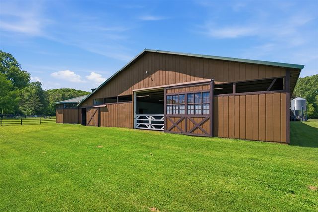 1925 S Bartlett Road, Update, MI 48079