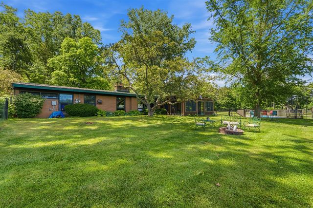 1925 S Bartlett Road, Update, MI 48079