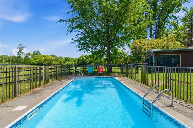 1925 S Bartlett Road, Update, MI 48079