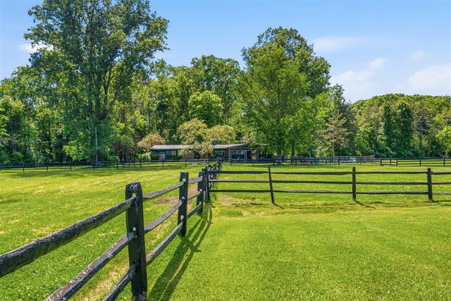 1925 S Bartlett Road, Update, MI 48079