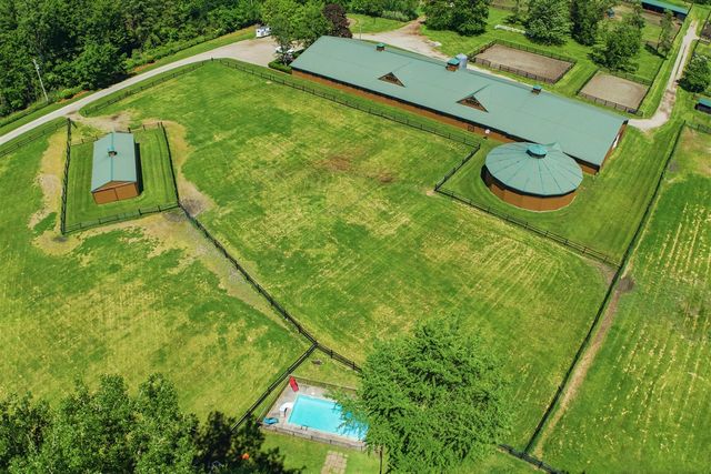 1925 S Bartlett Road, Update, MI 48079