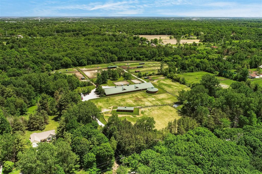 1925 S Bartlett Road, Update, MI 48079