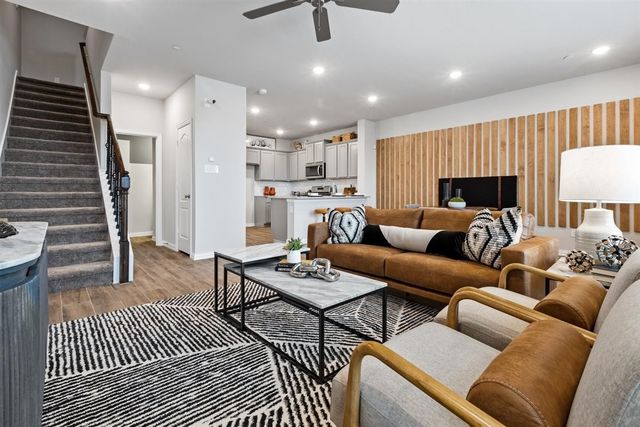 238 Wagon Spoke Way 17, Fort Worth, TX 76120