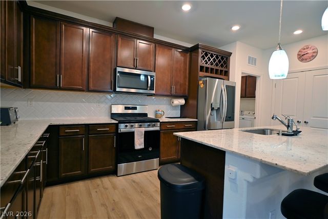 7511 Mojave Wind Avenue, Las Vegas, NV 89113