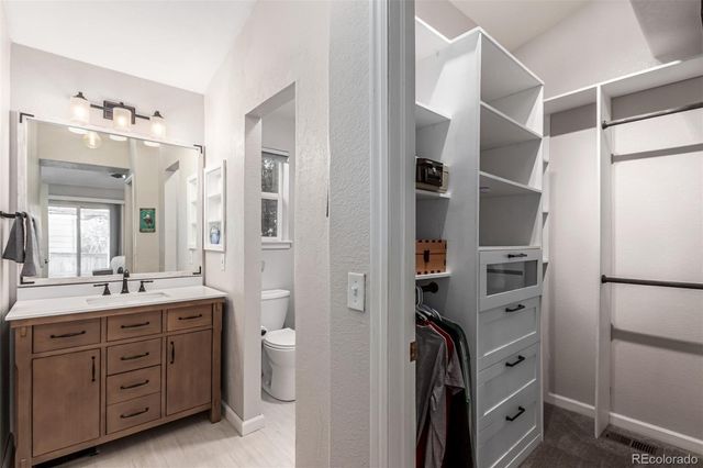 9712 Queenscliffe Drive, Highlands Ranch, CO 80130