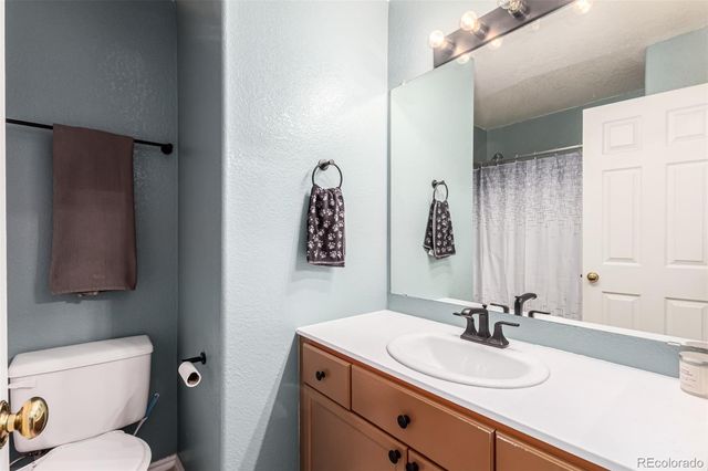 9712 Queenscliffe Drive, Highlands Ranch, CO 80130