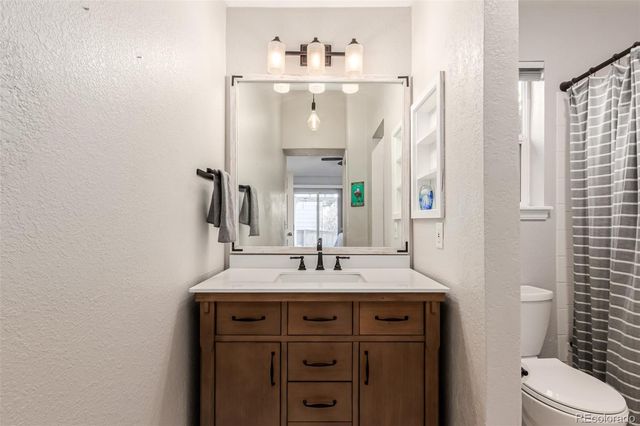 9712 Queenscliffe Drive, Highlands Ranch, CO 80130