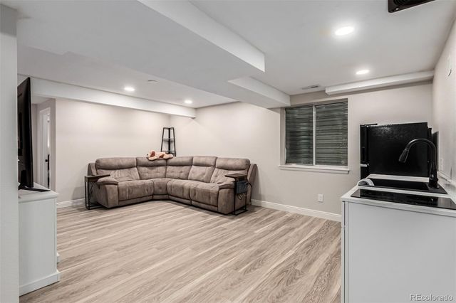 9712 Queenscliffe Drive, Highlands Ranch, CO 80130