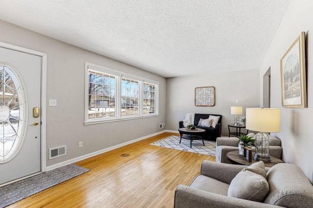 1930 Maple Street, Hastings, MN 55033