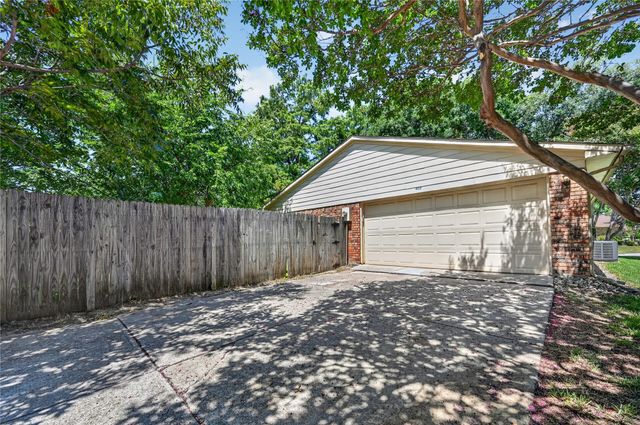 407 Woodhurst Drive, Coppell, TX 75019