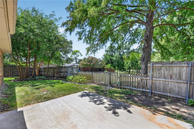 407 Woodhurst Drive, Coppell, TX 75019