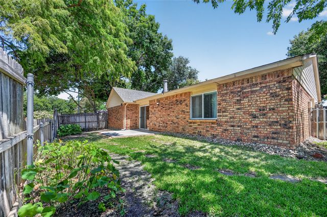407 Woodhurst Drive, Coppell, TX 75019