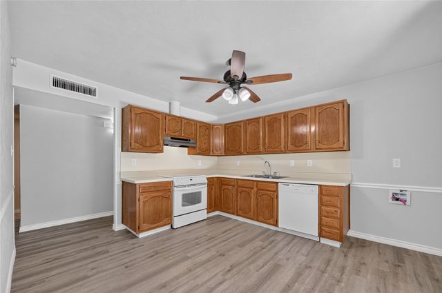 407 Woodhurst Drive, Coppell, TX 75019