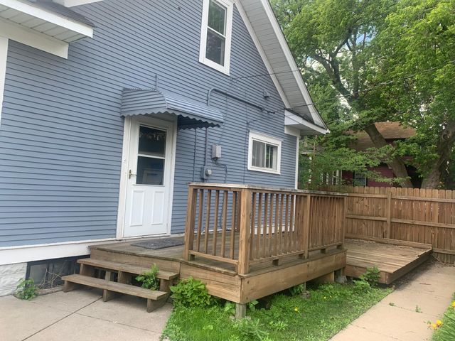1685 Selby Avenue, Saint Paul, MN 55104