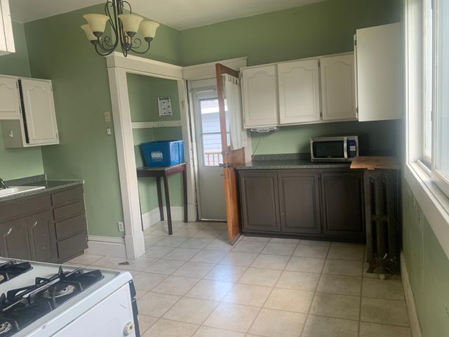 1685 Selby Avenue, Saint Paul, MN 55104