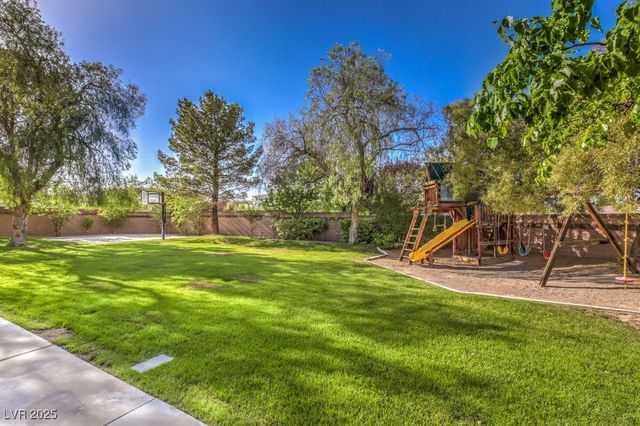 2225 Villefort Court, Las Vegas, NV 89117