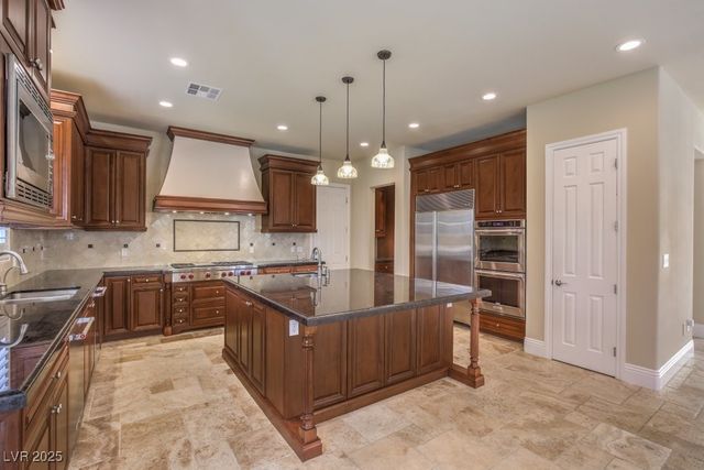 2225 Villefort Court, Las Vegas, NV 89117