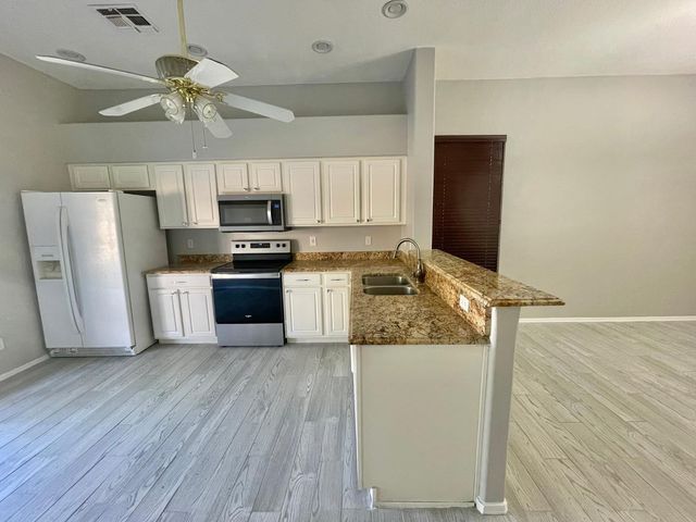 686 W Del Rio Street, Gilbert, AZ 85233