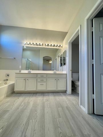 686 W Del Rio Street, Gilbert, AZ 85233