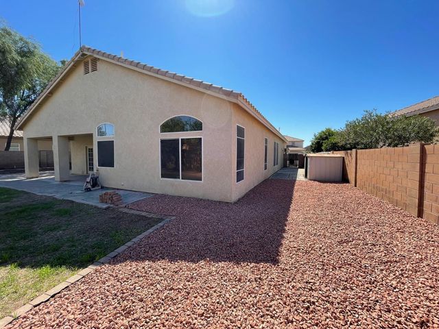 686 W Del Rio Street, Gilbert, AZ 85233