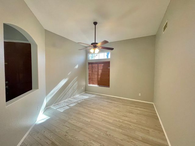 686 W Del Rio Street, Gilbert, AZ 85233