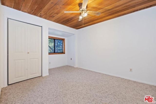 6302 Spruce Avenue, Angelus Oaks, CA 92305