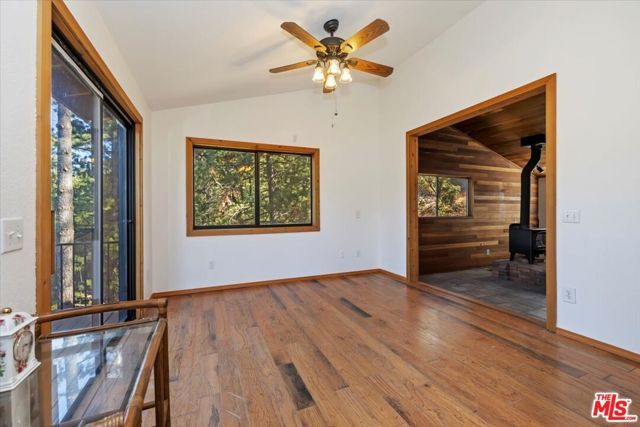 6302 Spruce Avenue, Angelus Oaks, CA 92305